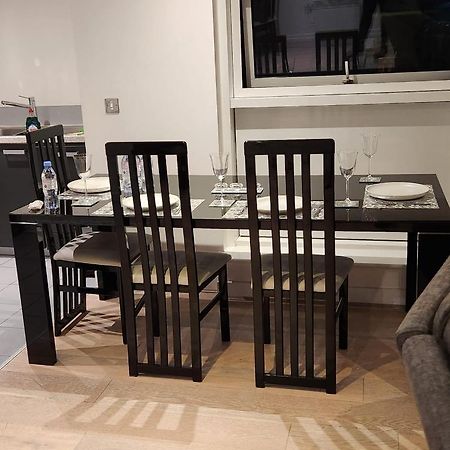 Luxury 2 Bed Apartment Excel 런던 외부 사진