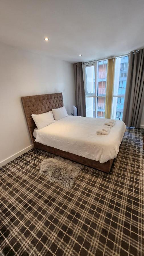 Luxury 2 Bed Apartment Excel 런던 외부 사진