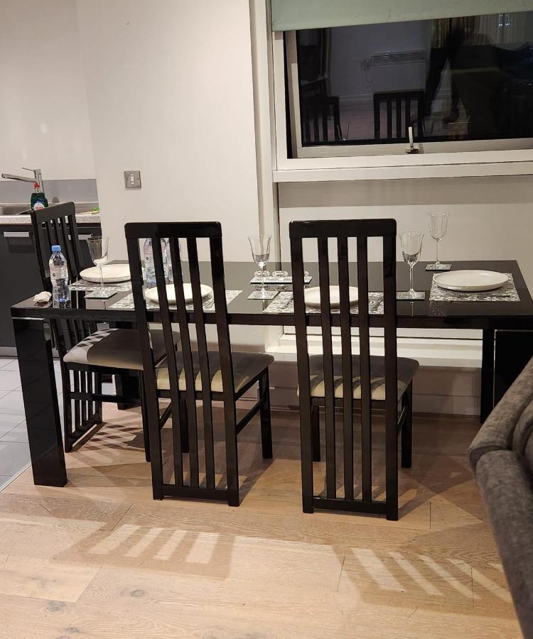 Luxury 2 Bed Apartment Excel 런던 외부 사진