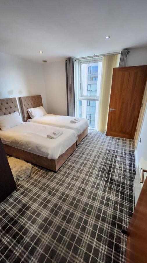Luxury 2 Bed Apartment Excel 런던 외부 사진