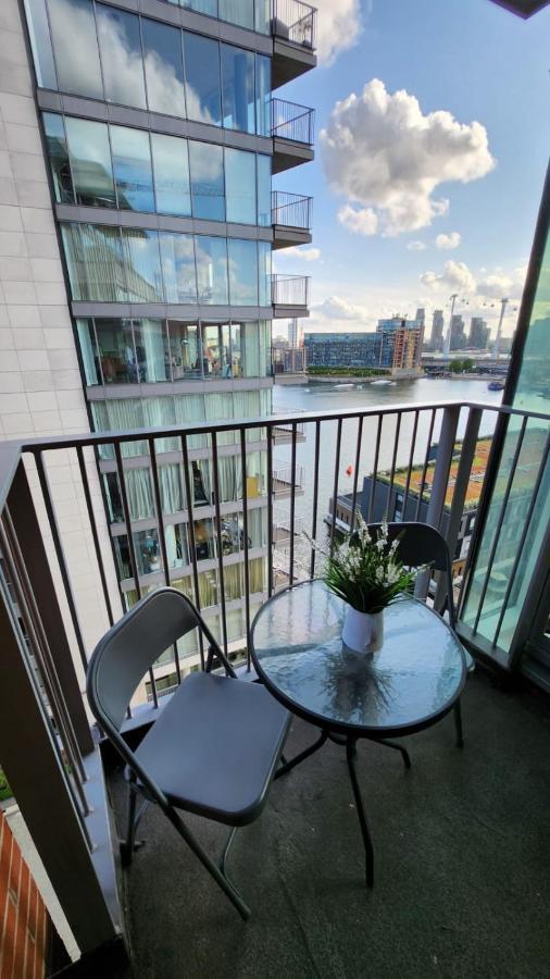 Luxury 2 Bed Apartment Excel 런던 외부 사진